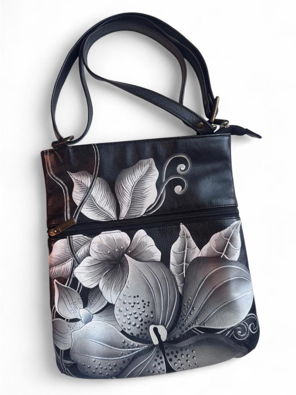 Anuschka leather purse